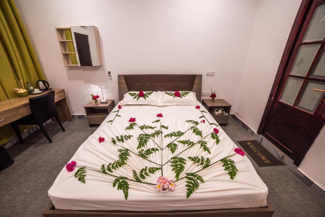 Dhangethi Inn